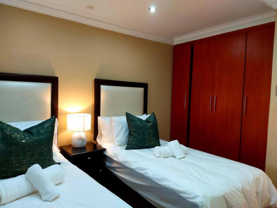 Appartamento Ocean Sunrise At The Sails - Durban Point Waterfront Esterno foto