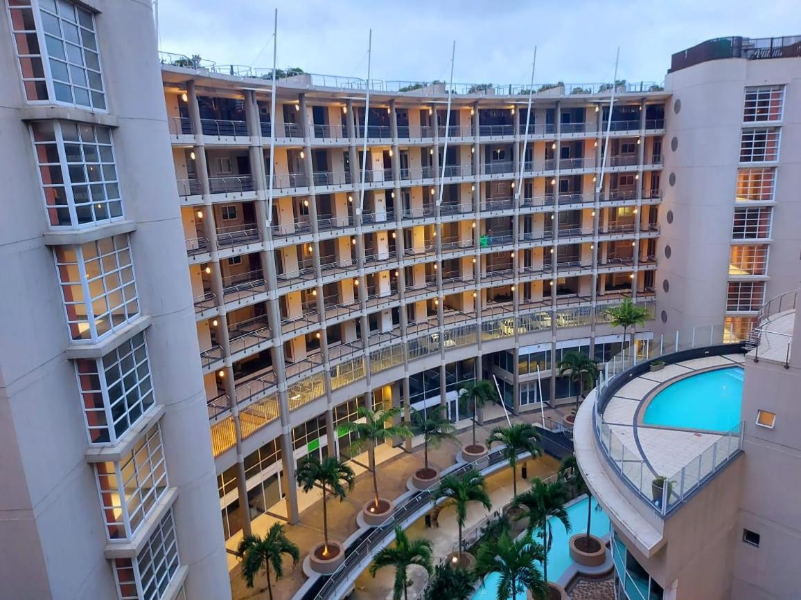 Appartamento Ocean Sunrise At The Sails - Durban Point Waterfront Esterno foto