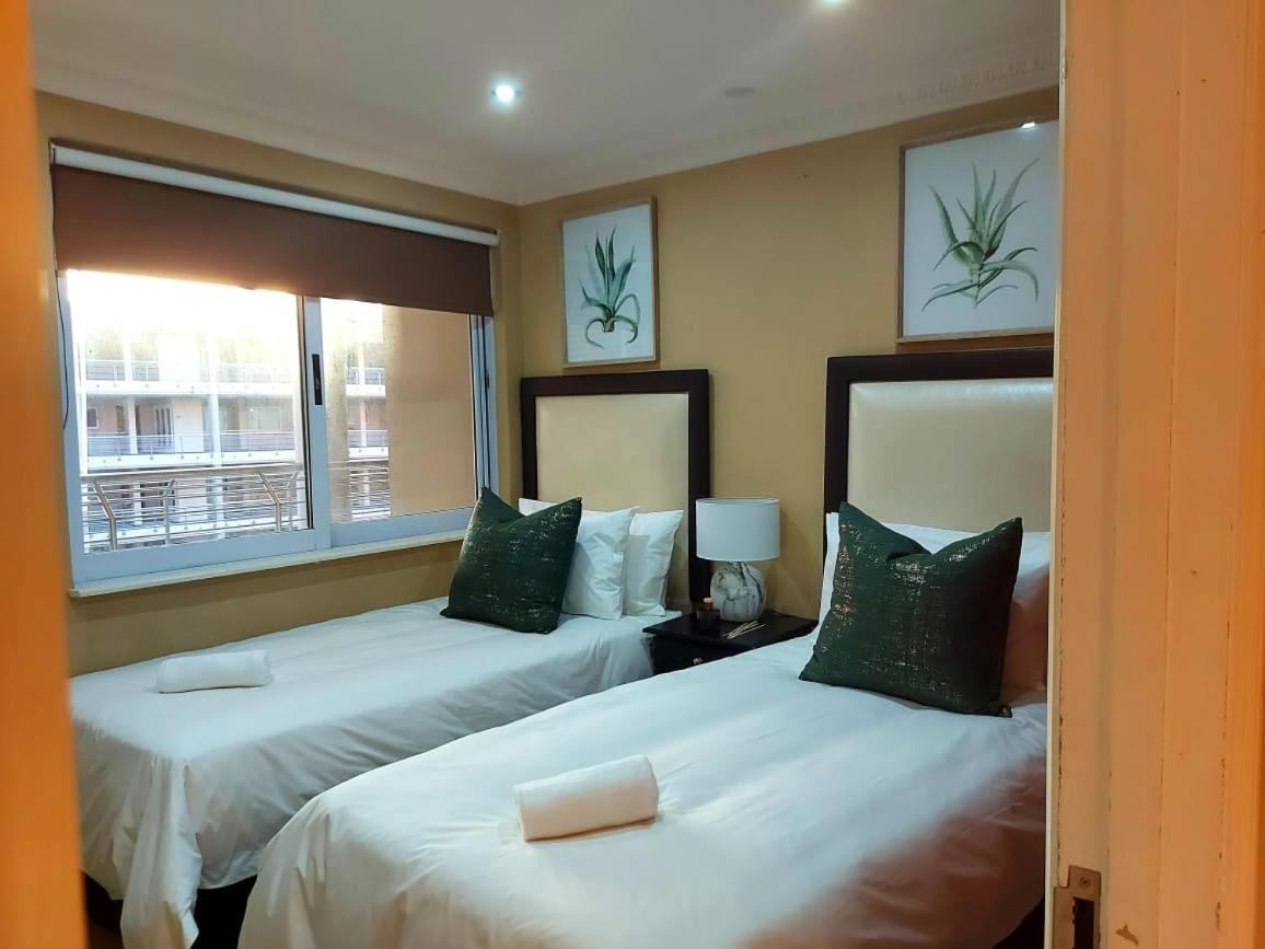 Appartamento Ocean Sunrise At The Sails - Durban Point Waterfront Esterno foto