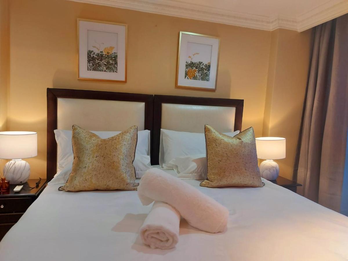 Appartamento Ocean Sunrise At The Sails - Durban Point Waterfront Esterno foto