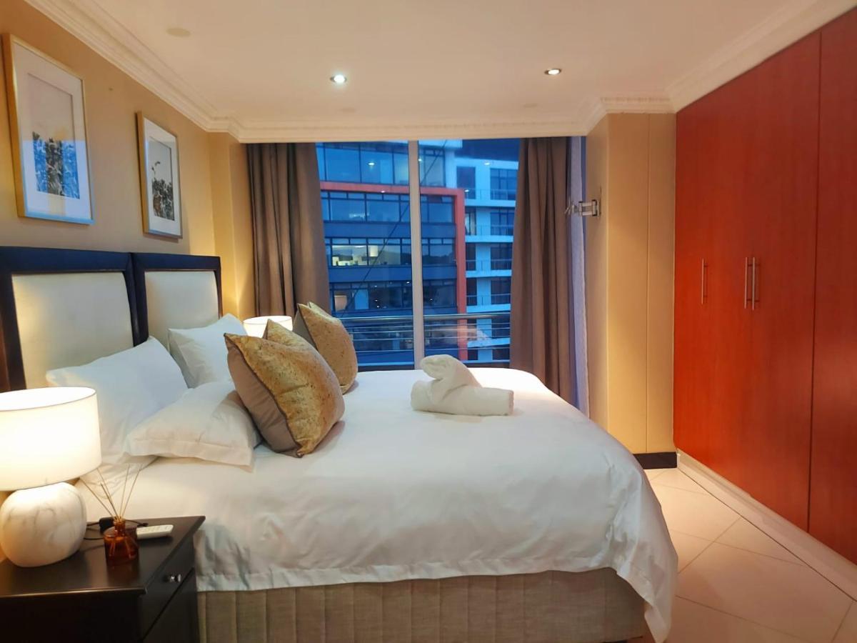 Appartamento Ocean Sunrise At The Sails - Durban Point Waterfront Esterno foto