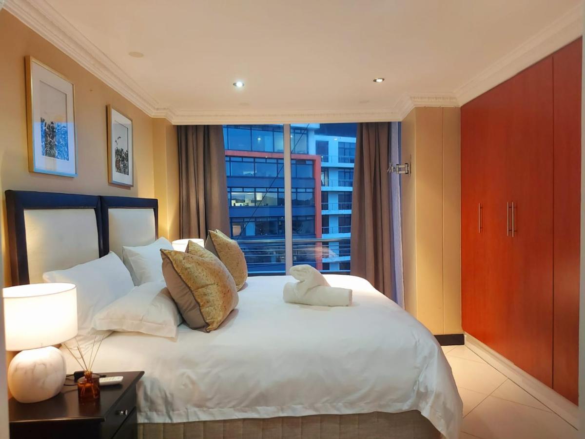 Appartamento Ocean Sunrise At The Sails - Durban Point Waterfront Esterno foto