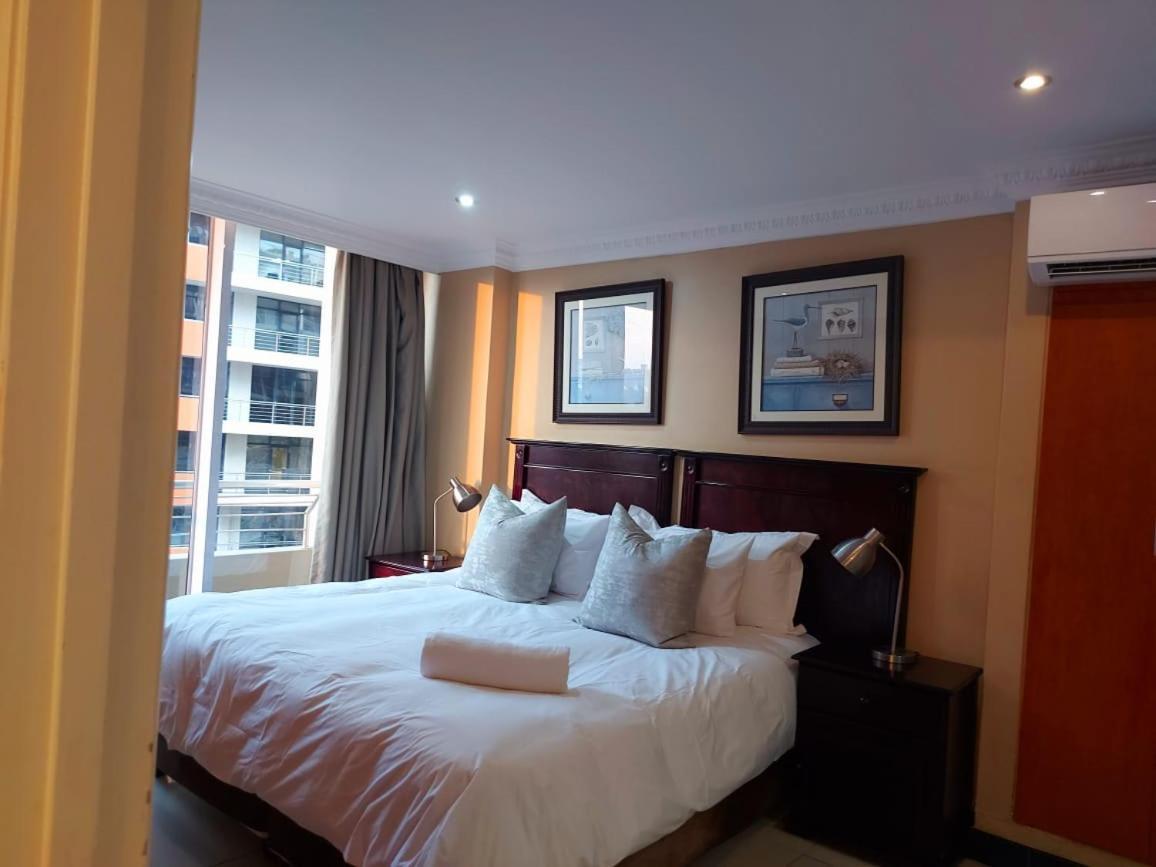 Appartamento Ocean Sunrise At The Sails - Durban Point Waterfront Esterno foto