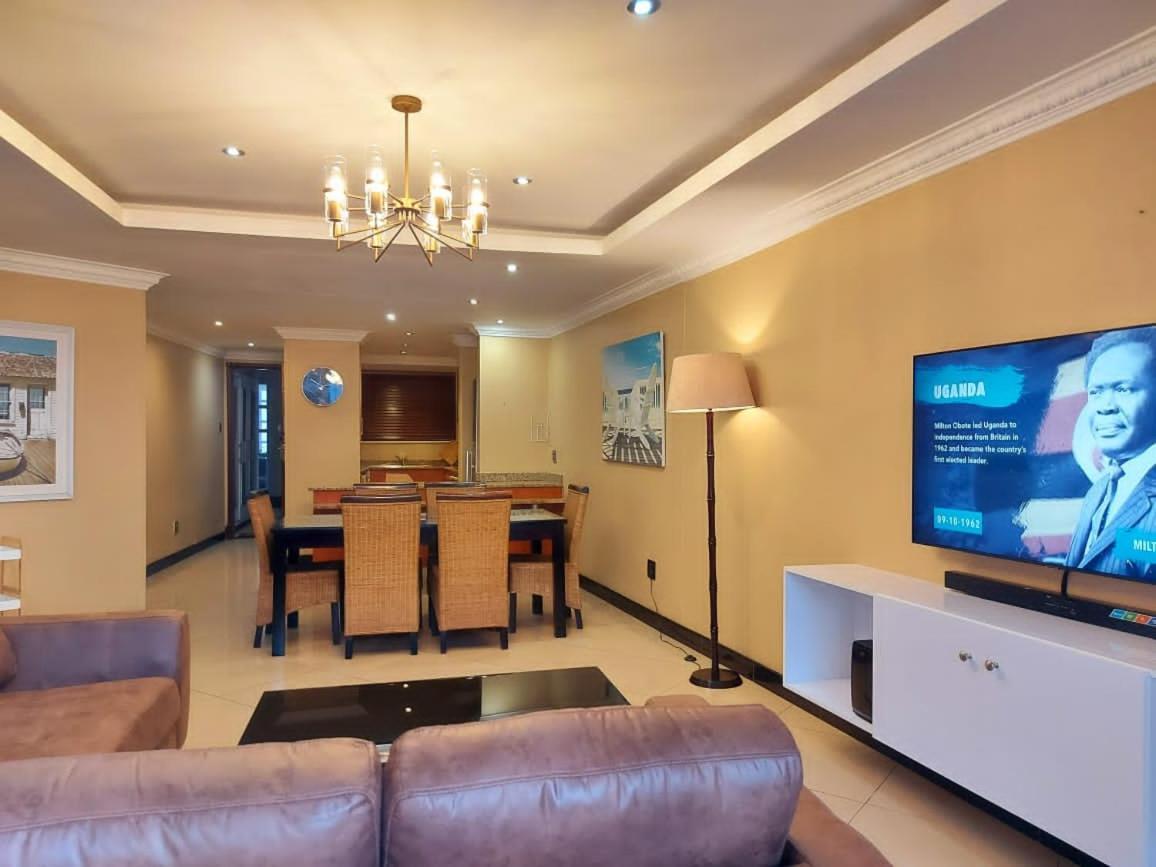 Appartamento Ocean Sunrise At The Sails - Durban Point Waterfront Esterno foto