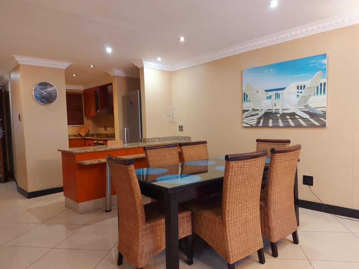 Appartamento Ocean Sunrise At The Sails - Durban Point Waterfront Esterno foto